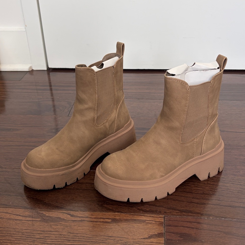 Call it spring vegan platform Chelsea Boots size 6